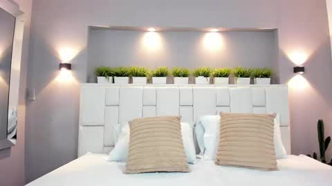 L U N N A online show from 10/01/25, 04:07