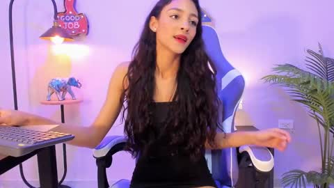 Snapshot of lupeebony chatting on 01/14/25, 10:34 lupe online show from 01/14/25, 10:34