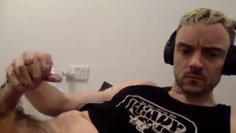 Snapshot of lupine_666 chatting on 11/22/25, 04:39 Lupine online show from 11/22/25, 04:39