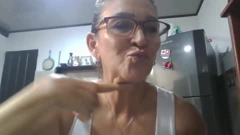 Lupita online show from 09/18/25, 07:27