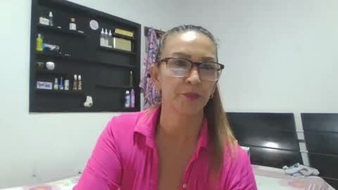 Lupita online show from 10/01/25, 03:07