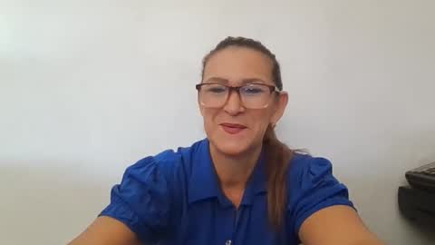 Lupita online show from 12/22/25, 02:25