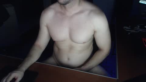 Snapshot of luquitass_85 chatting on 09/30/25, 12:37 Lucas online show from 09/30/25, 12:37