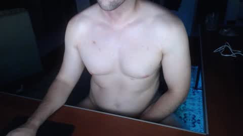 Snapshot of luquitass_85 chatting on 12/21/25, 06:42 Lucas online show from 12/21/25, 06:42