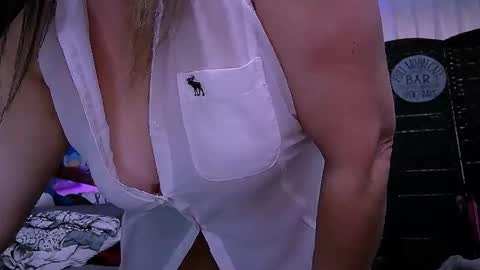 .Clarissa. Follow me on Instagram   miss buns  online show from 11/07/25, 10:10