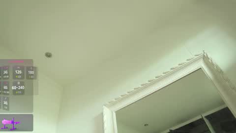 lusciouslipsxx online show from 12/22/25, 07:05