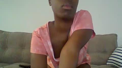 lushlola254 online show from 10/19/25, 04:57