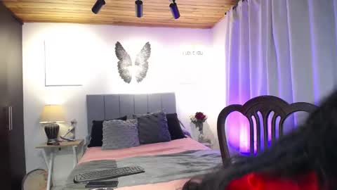 Snapshot of lust_mom chatting on 02/22/25, 12:16 Angela 3 online show from 02/22/25, 12:16