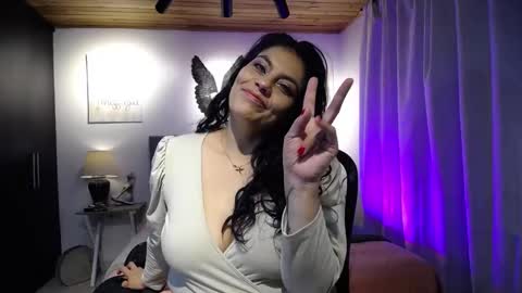 Snapshot of lust_mom chatting on 02/22/25, 09:45 Angela 3 online show from 02/22/25, 09:45