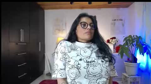 Snapshot of lust_mom chatting on 09/20/25, 11:39 Angela 3 online show from 09/20/25, 11:39