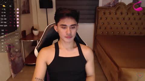 Snapshot of lustdesirex19 chatting on 01/29/25, 01:28 David online show from 01/29/25, 01:28