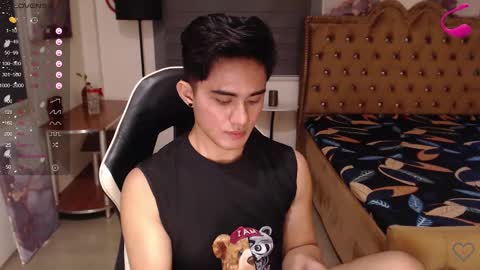 Snapshot of lustdesirex19 chatting on 02/28/25, 05:48 David online show from 02/28/25, 05:48