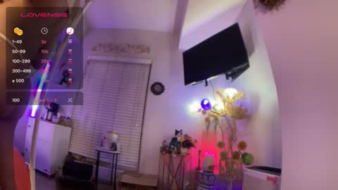 Snapshot of lustforlola chatting on 12/18/25, 03:23 LOLA online show from 12/18/25, 03:23