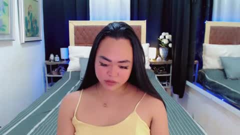 Snapshot of lustfuloffendertrina chatting on 01/24/25, 10:43 Trina online show from 01/24/25, 10:43