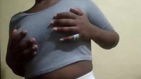 Nessy online show from 09/14/25, 02:33