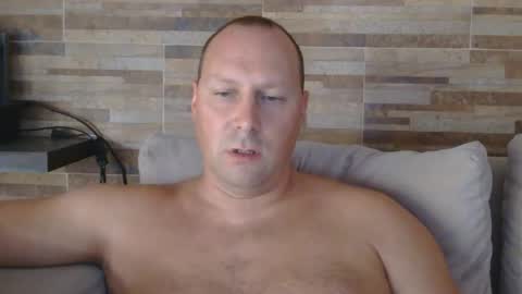 lustonfan online show from 04/03/26, 07:01