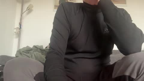 lustswitch2605 online show from 02/12/25, 12:44