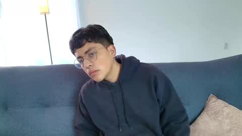 Snapshot of lustyguy18 chatting on 10/08/25, 12:14 Ander online show from 10/08/25, 12:14