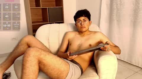 Snapshot of lustyguy18 chatting on 11/08/25, 11:36 Ander online show from 11/08/25, 11:36