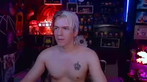 Snapshot of lustymatt chatting on 09/25/25, 11:41 lustymatt online show from 09/25/25, 11:41