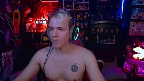 Snapshot of lustymatt chatting on 10/02/25, 12:50 lustymatt online show from 10/02/25, 12:50