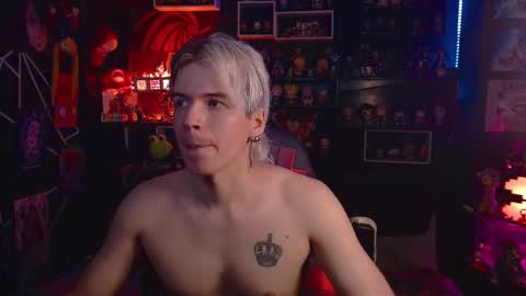 Snapshot of lustymatt chatting on 10/06/25, 05:27 lustymatt online show from 10/06/25, 05:27