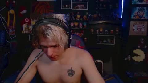 Snapshot of lustymatt chatting on 10/09/25, 04:21 lustymatt online show from 10/09/25, 04:21