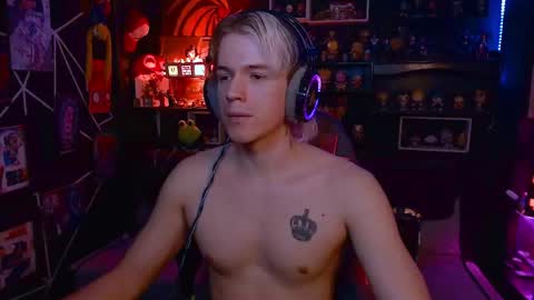 Snapshot of lustymatt chatting on 10/12/25, 06:34 lustymatt online show from 10/12/25, 06:34