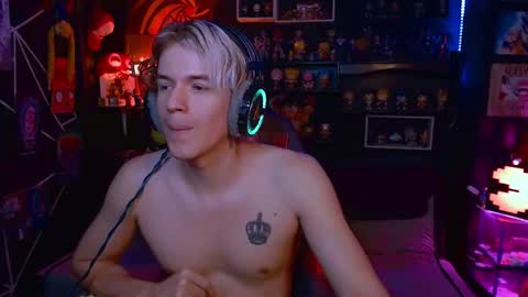 Snapshot of lustymatt chatting on 10/17/25, 06:38 lustymatt online show from 10/17/25, 06:38