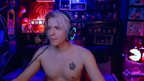 Snapshot of lustymatt chatting on 10/21/25, 06:03 lustymatt online show from 10/21/25, 06:03