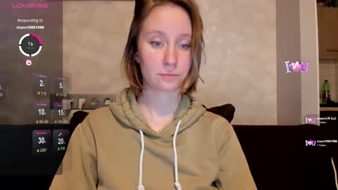 LusyaGreenberg online show from 10/28/25, 08:00