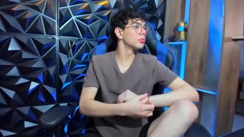 Snapshot of luuck_6 chatting on 03/04/26, 04:35 luuck online show from 03/04/26, 04:35