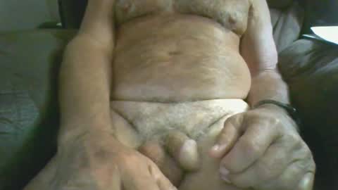 Snapshot of luv269er chatting on 12/19/24, 12:34 luv269er online show from 12/19/24, 12:34