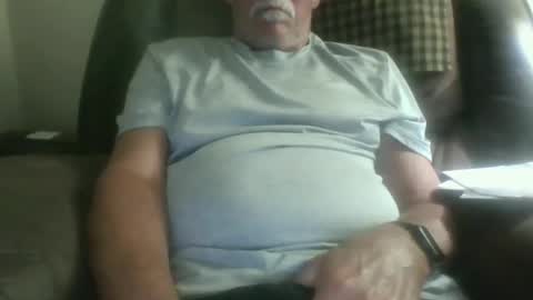 Snapshot of luv269er chatting on 11/09/25, 04:33 luv269er online show from 11/09/25, 04:33