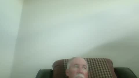 Snapshot of luv269er chatting on 05/06/26, 08:58 luv269er online show from 05/06/26, 08:58