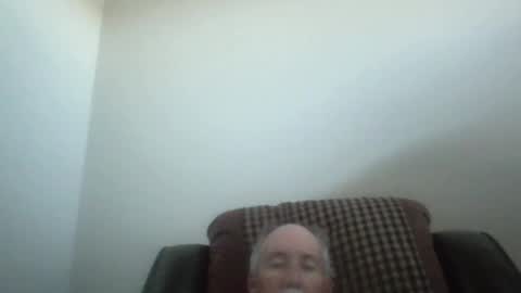 Snapshot of luv269er chatting on 05/13/26, 05:10 luv269er online show from 05/13/26, 05:10