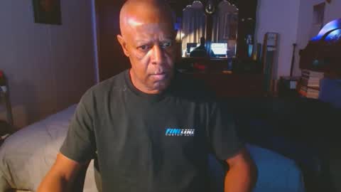 luv2edge55 online show from 12/01/25, 09:36