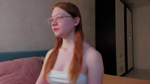 Tessa online show from 04/07/26, 01:17