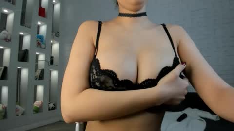 Yuna online show from 11/29/25, 03:31