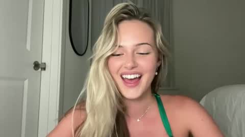 Aimee online show from 09/21/25, 04:03