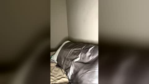 luvbug555 online show from 04/23/26, 07:16