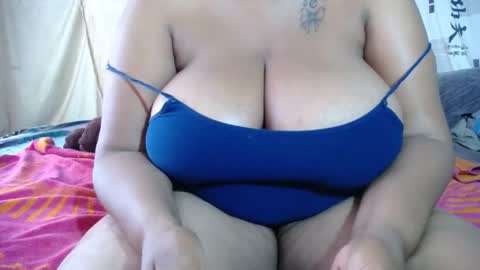 Snapshot of luvcandy85 chatting on 02/16/26, 06:20 luvcandy85 online show from 02/16/26, 06:20