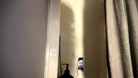 Snapshot of luveatinpussy8 chatting on 02/13/26, 09:38 luveatinpussy8 online show from 02/13/26, 09:38