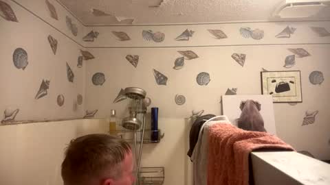 Snapshot of luveatinpussy8 chatting on 04/01/26, 01:39 luveatinpussy8 online show from 04/01/26, 01:39