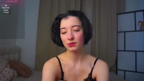 Snapshot of luvenianitschke chatting on 02/12/26, 09:15 Sasha online show from 02/12/26, 09:15