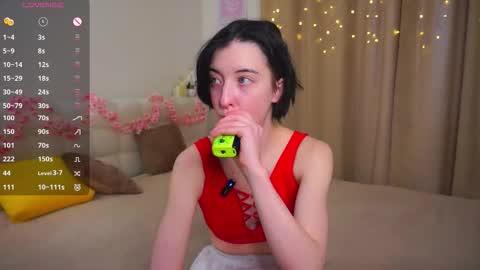 Snapshot of luvenianitschke chatting on 02/19/26, 09:27 Sasha online show from 02/19/26, 09:27