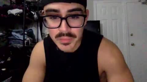 Snapshot of luvrboy77 chatting on 06/10/26, 06:23 luvrboy77 online show from 06/10/26, 06:23