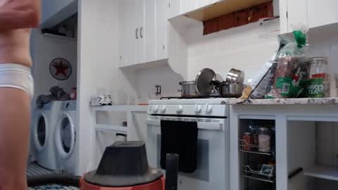 Snapshot of luvshonitoff chatting on 09/08/25, 11:37 Jim Bo online show from 09/08/25, 11:37