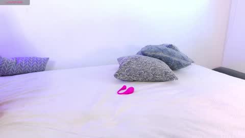 luvtosin663 online show from 04/17/26, 03:26