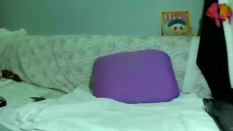 Bee Bee online show from 03/05/25, 04:56